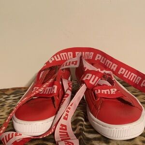 PUMA women Vibrant Red Sneakers